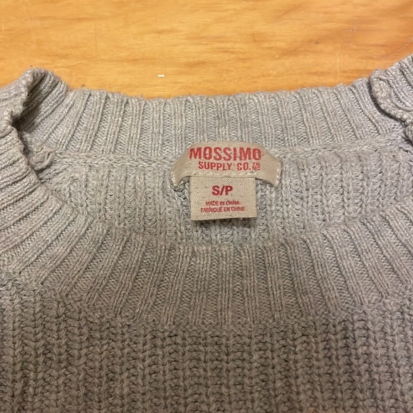 Mossimo sweater - Picture 3 of 3